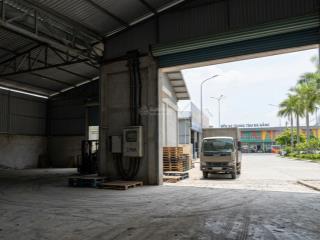 Cho thuê nhà kho 300m2 gần bến xe trung tâm, sẵn điện 3 pha, giá 15 triệu
