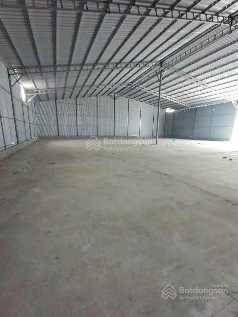 Cho thuê kho 550m2 gần hoàng văn thái