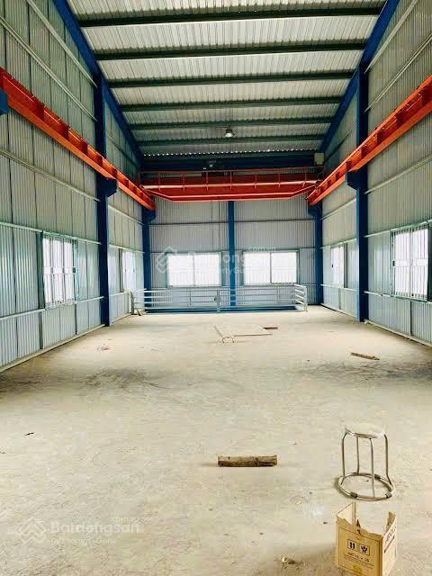 Cho thuê kho 500m2 có sẵn cẩu trục trong kcn hòa khánh