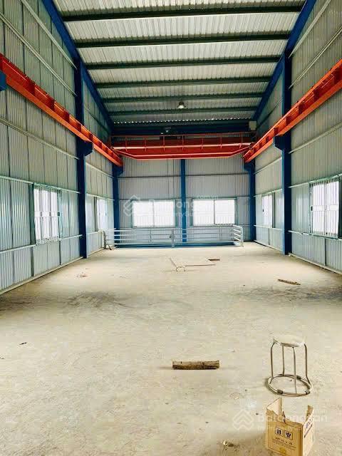 Cho thuê kho 500m2 có sẵn cẩu trục trong kcn hòa khánh