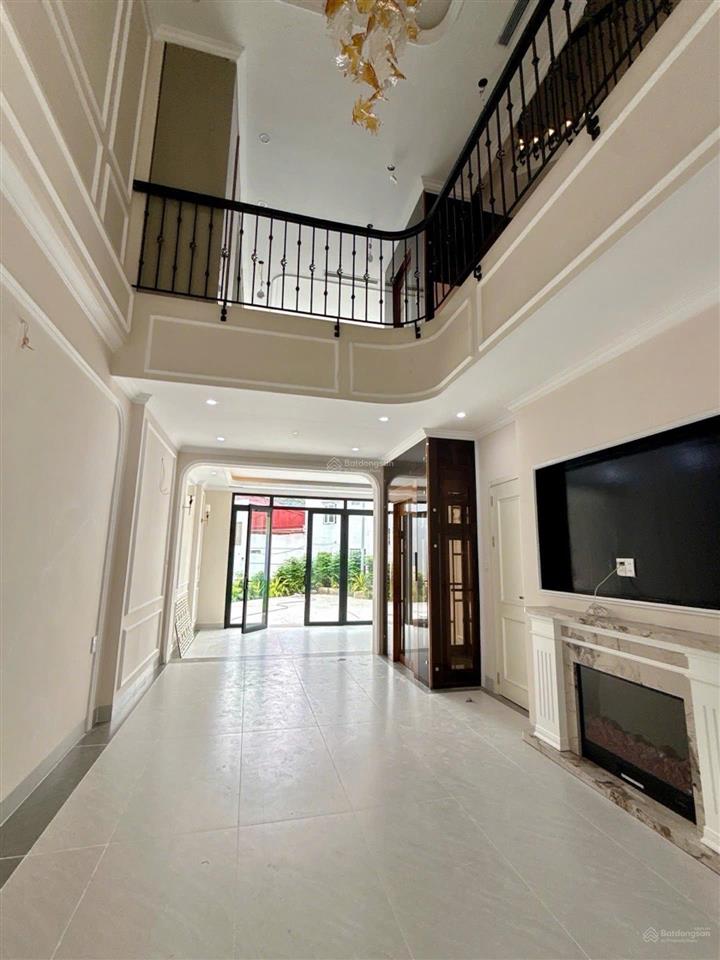 Bán nhà phố thương mại cao cấp  193 văn cao, hải phòng