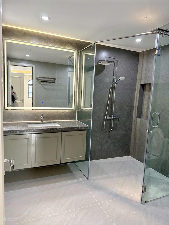 Bán nhà phố thương mại cao cấp  193 văn cao, hải phòng