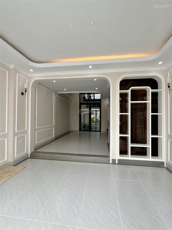 Bán nhà phố thương mại cao cấp  193 văn cao, hải phòng