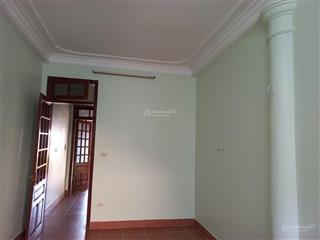 Cho thuê nhà 4 tầng, diện tích sàn từng tầng 70m2