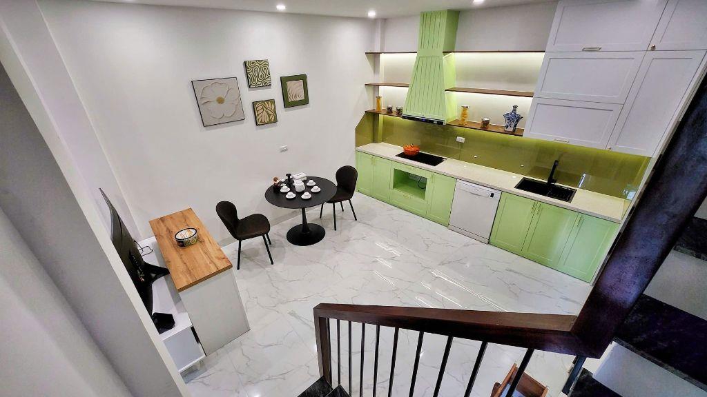 Bán nhà ngõ 68 Nguyễn Văn Linh, 35m vuông 5 tầng, giá 7.6 tỷ