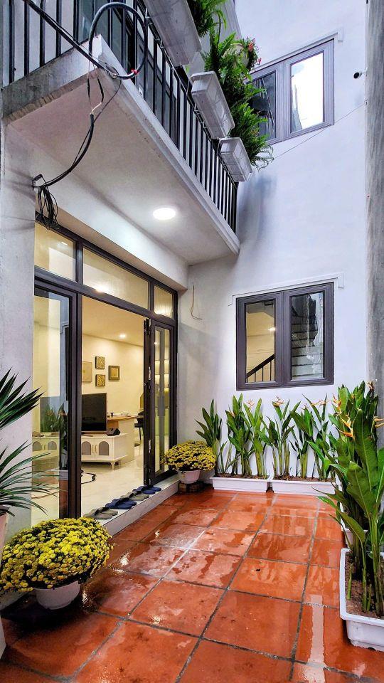 Bán nhà ngõ 68 Nguyễn Văn Linh, 35m vuông 5 tầng, giá 7.6 tỷ