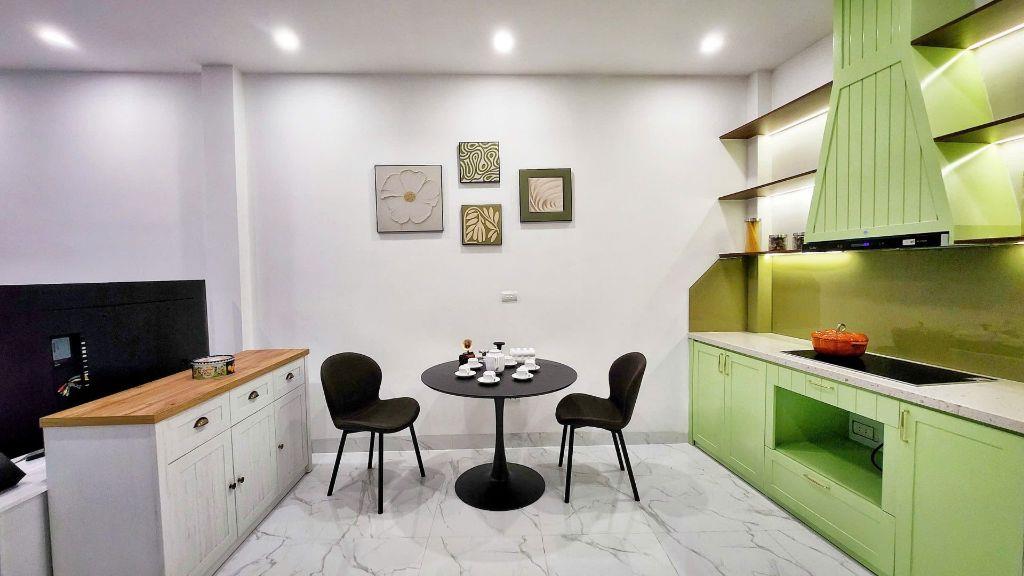 Bán nhà ngõ 68 Nguyễn Văn Linh, 35m vuông 5 tầng, giá 7.6 tỷ