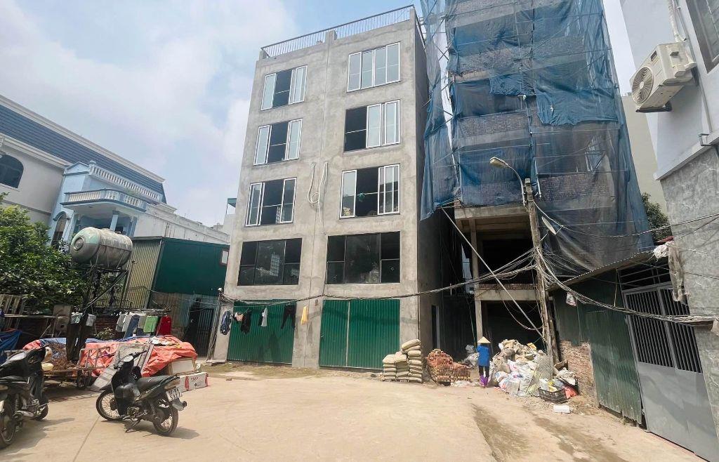 Bán nhà ngõ 541 Bát Khối, 30m 6 tầng xây mới, 7.8 tỷ