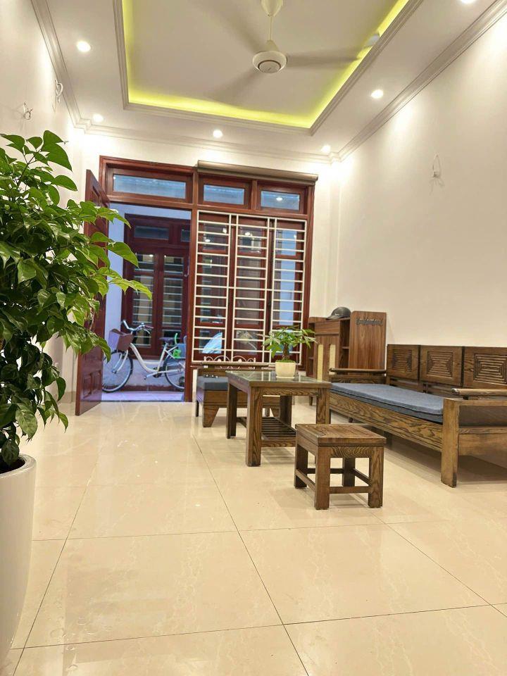 Bán nhà Ngõ 64 Thạch Bàn, 30m vuông 5 tầng 7,15 tỷ