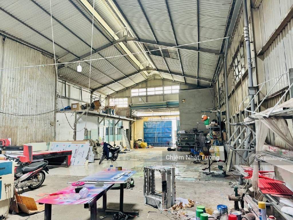 Nhà xưởng cần bán, hẻm xe tải, 12m x 33m(420m2) mở hậu 18m, giáp q6, tân phú, giá hơn 20ty