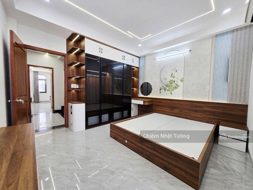 Siêu phẩm đẹp lung linh, 6 tầng thang máy,4m x 16m(64m2) tặng full nội thất, giá hơn 9 tỷ