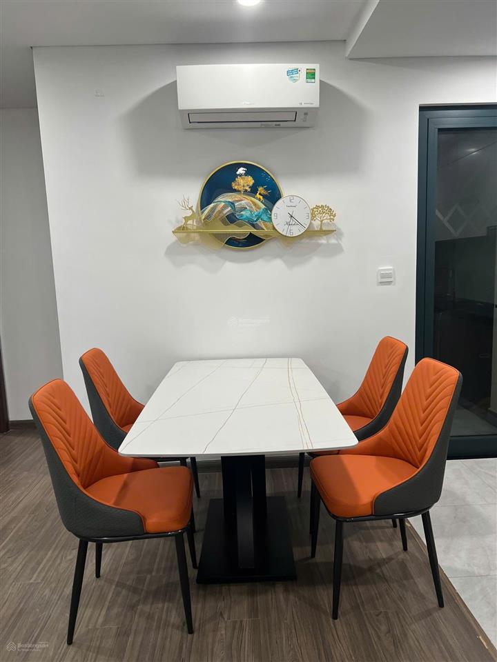 Căn hộ 3 phòng ngủ fpt hướng đông bắc tầng trung đủ nội thất có dòng tiền 21 tr/tháng (chính chủ)