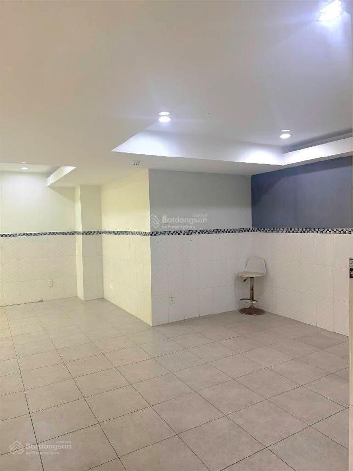 Shophouse 3 mặt tiền ngay vành đai 2 chỉ 5.4 tỷ 158m ngang hơn 10m kinh doanh cực