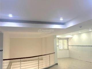 Shophouse 3 mặt tiền ngay vành đai 2 chỉ 5.4 tỷ 158m ngang hơn 10m kinh doanh cực