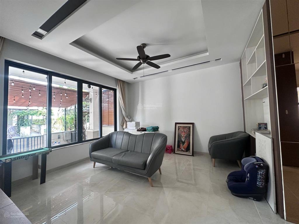 Chính chủ bán nhà số 17 đường 11 nine south. căn góc giữa thoáng.  0908 355 *** mr cảnh