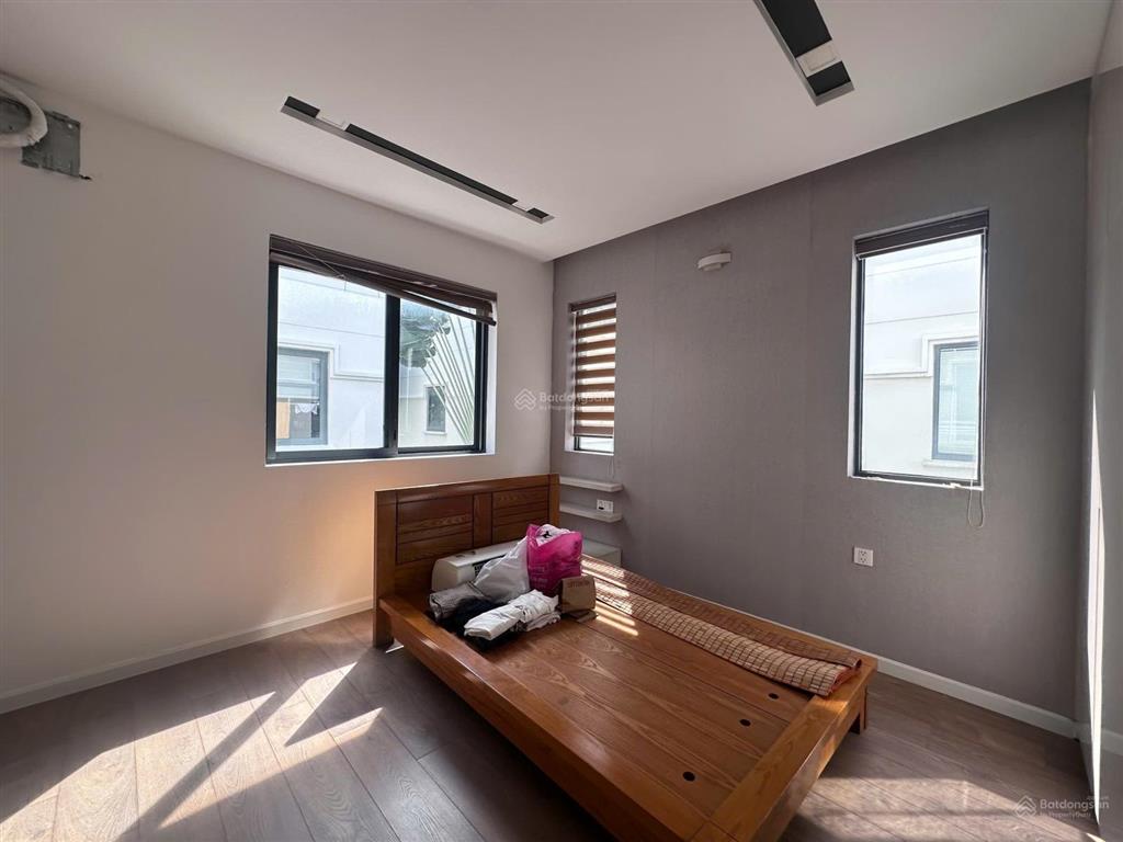 Chính chủ bán nhà số 17 đường 11 nine south. căn góc giữa thoáng.  0908 355 *** mr cảnh