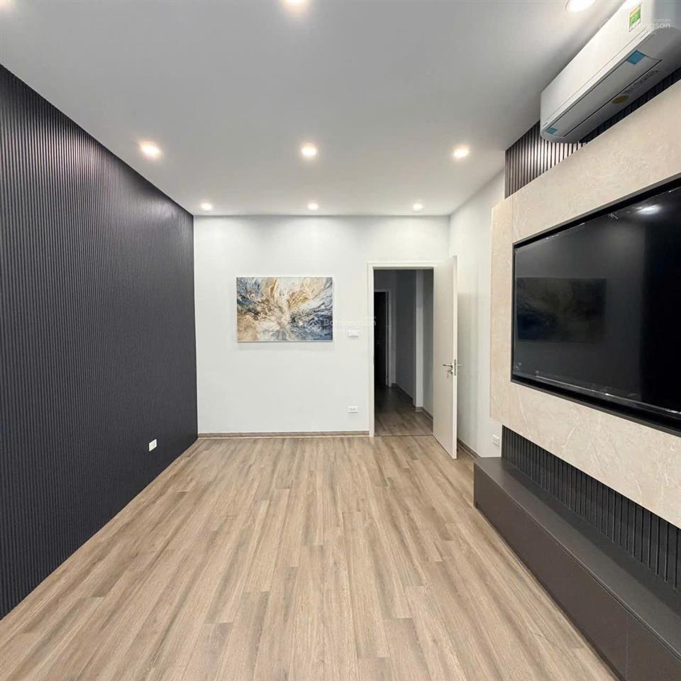 Bán nhà phân lô phố tôn đức thắng, ngõ thông ô tô tránh, kd, full nội thất, 45m,nhỉnh 19 tỷ