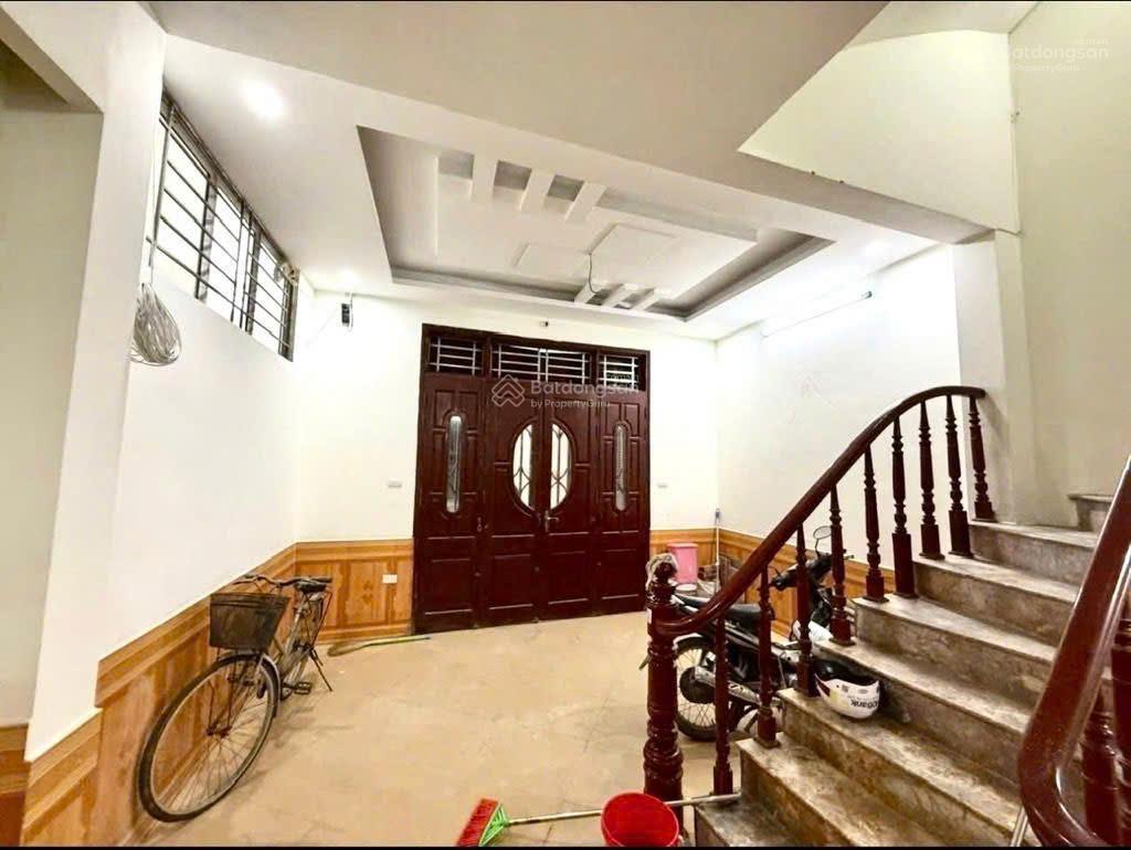 Bán nhà phố định công hoàng mai lô góc 45m2  ô tô vào nhà  kinh doanh  9.2 tỷ.