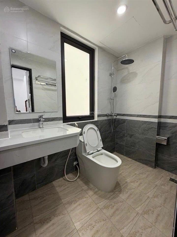 Bán nhà mới định công thượng 6 tầng thang máymt 5.5m5m ra ô tô tránhchỉ 9.7tỷ