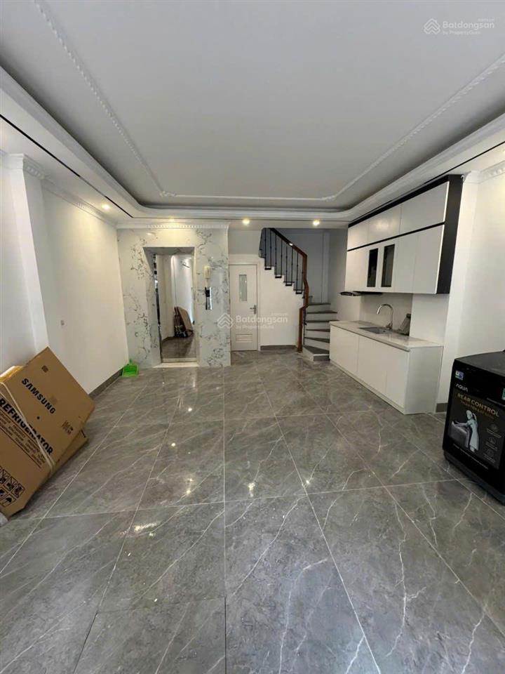 Bán nhà chính chủ định công thượng 44m2 x 6t thang máy, lô góc, ô tô vào nhà