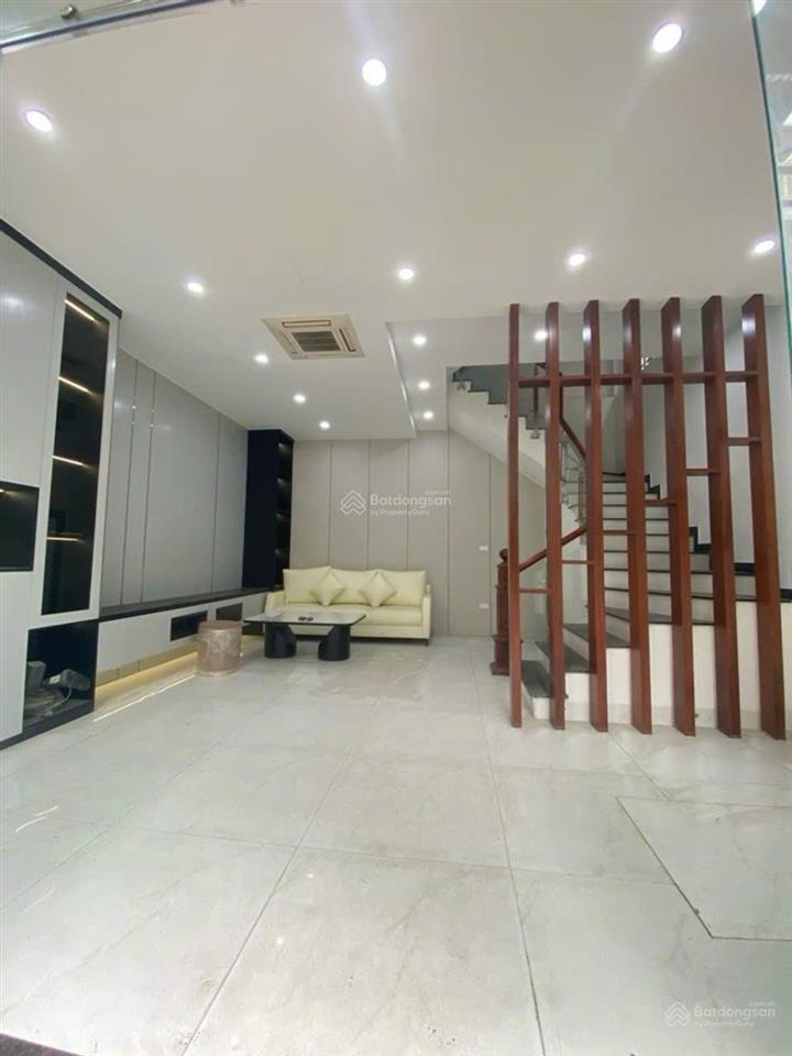Bán nhà linh đàm 9.3 tỷ lô góc kinh doanh, ô tô tránh, mặt tiền 6m rộng thoáng