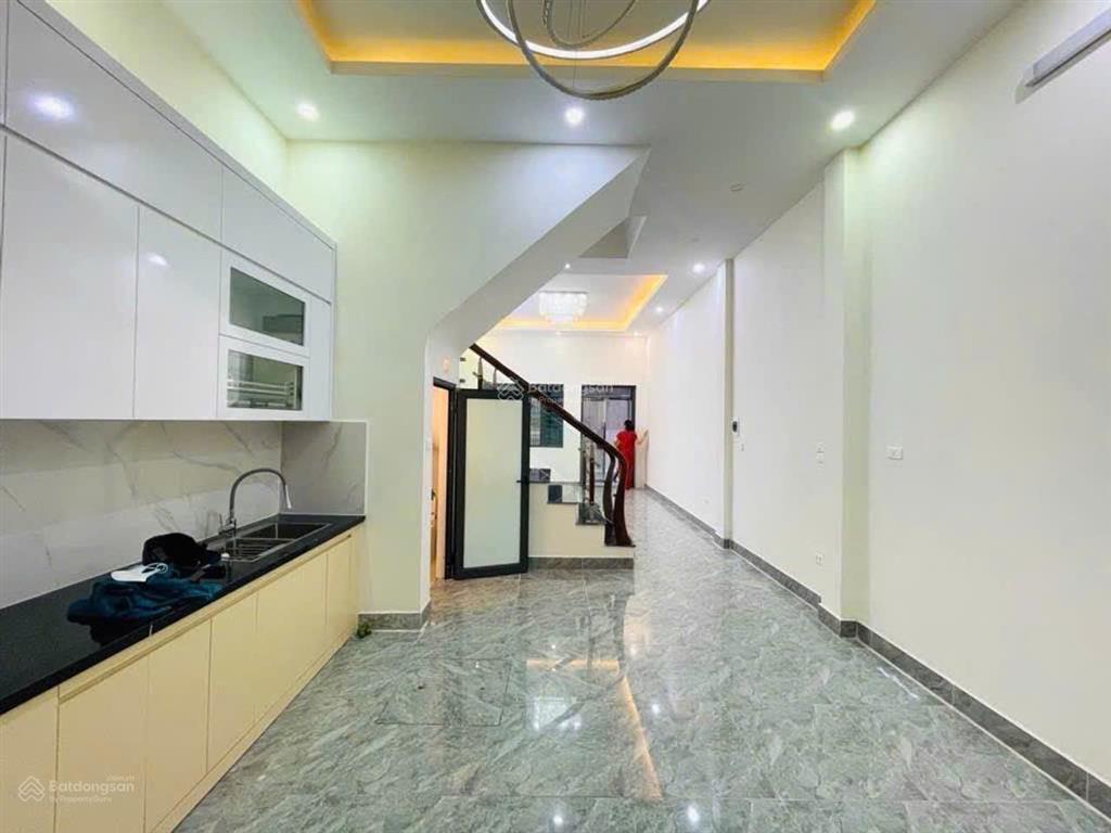 Phân lô quân đội tô vĩnh diện  ô tô tránh sát nhà  2 thoáng trước sau  nông gần phố