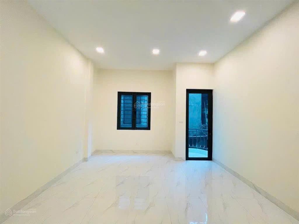 Phân lô quân đội tô vĩnh diện  ô tô tránh sát nhà  2 thoáng trước sau  nông gần phố