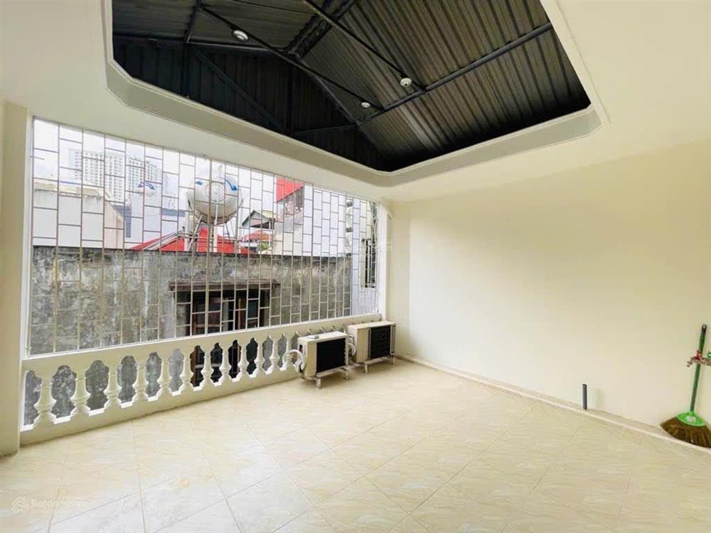Phân lô quân đội tô vĩnh diện  ô tô tránh sát nhà  2 thoáng trước sau  nông gần phố