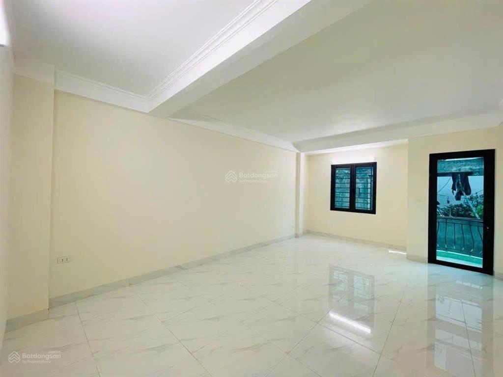 Phân lô quân đội tô vĩnh diện  ô tô tránh sát nhà  2 thoáng trước sau  nông gần phố
