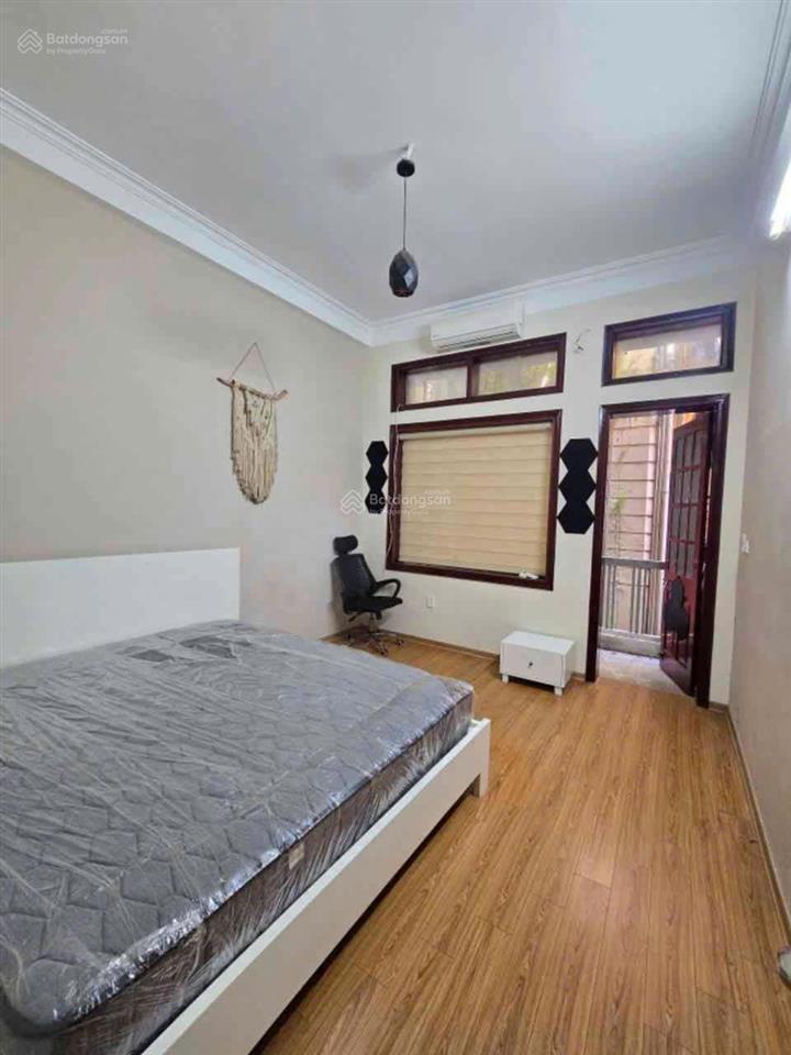 Phân lô cán bộ phan đình giót ngõ ô tô đỗ cửasổ hoa hậu 42m2 x 4 tầngtặng nội thất chỉ 10.9 tỷ