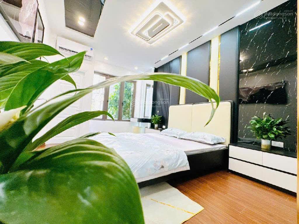 Bán nhà khương trung, quận thanh xuân 35m2 x 4 tầng, cách ô tô 10m, giá 8.5 tỷ