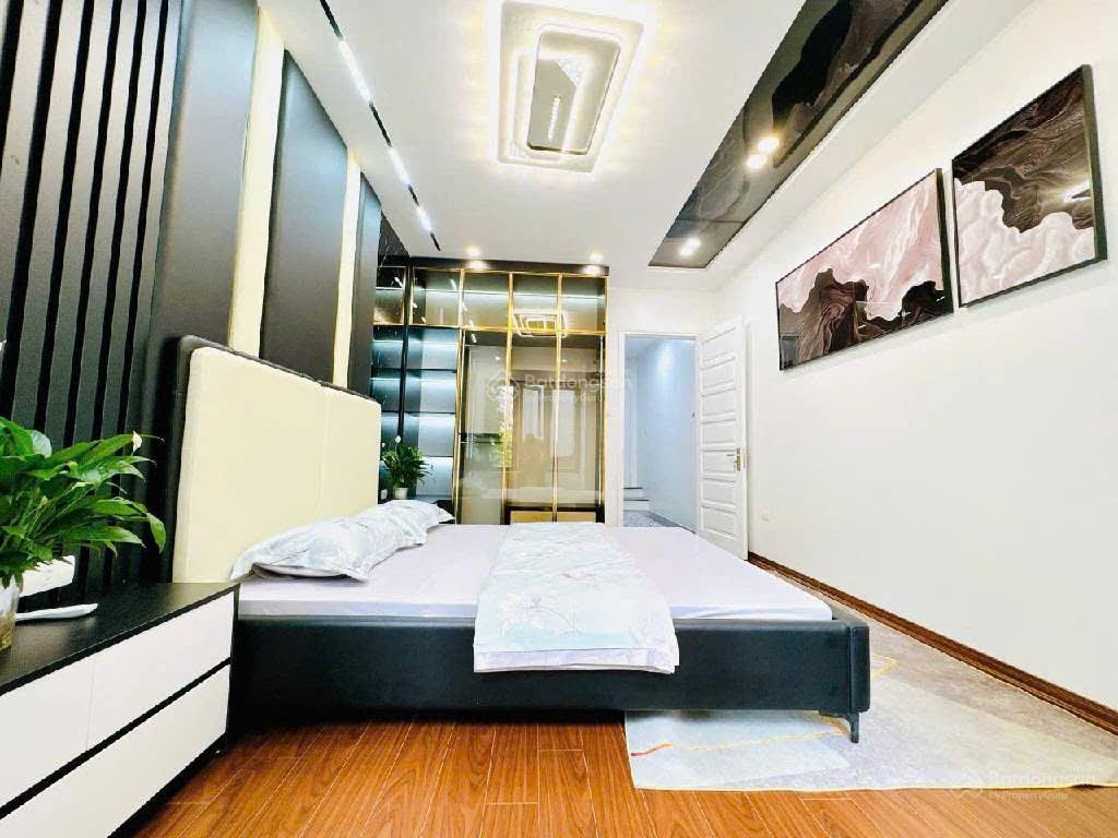 Bán nhà khương trung, quận thanh xuân 35m2 x 4 tầng, cách ô tô 10m, giá 8.5 tỷ