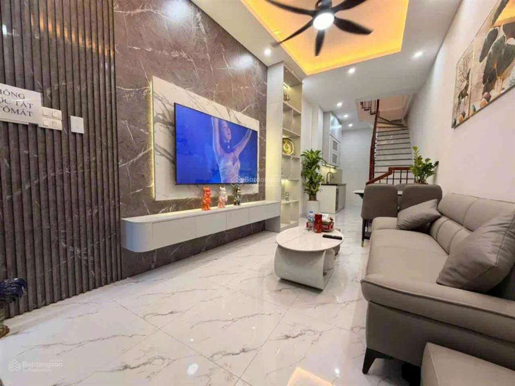 Bán nhà đẹp khương trung thanh xuân vf3 đỗ cửa 2 thoáng 30m ra hồ  sát vành đai 2.5