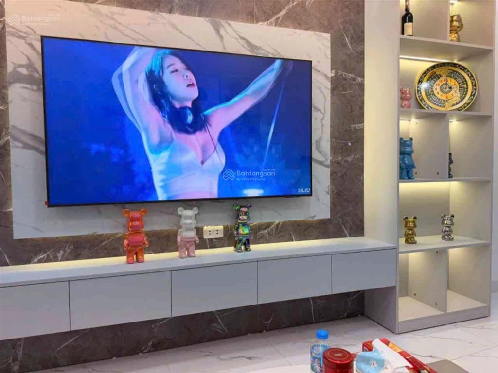 Bán nhà đẹp khương trung thanh xuân vf3 đỗ cửa 2 thoáng 30m ra hồ  sát vành đai 2.5