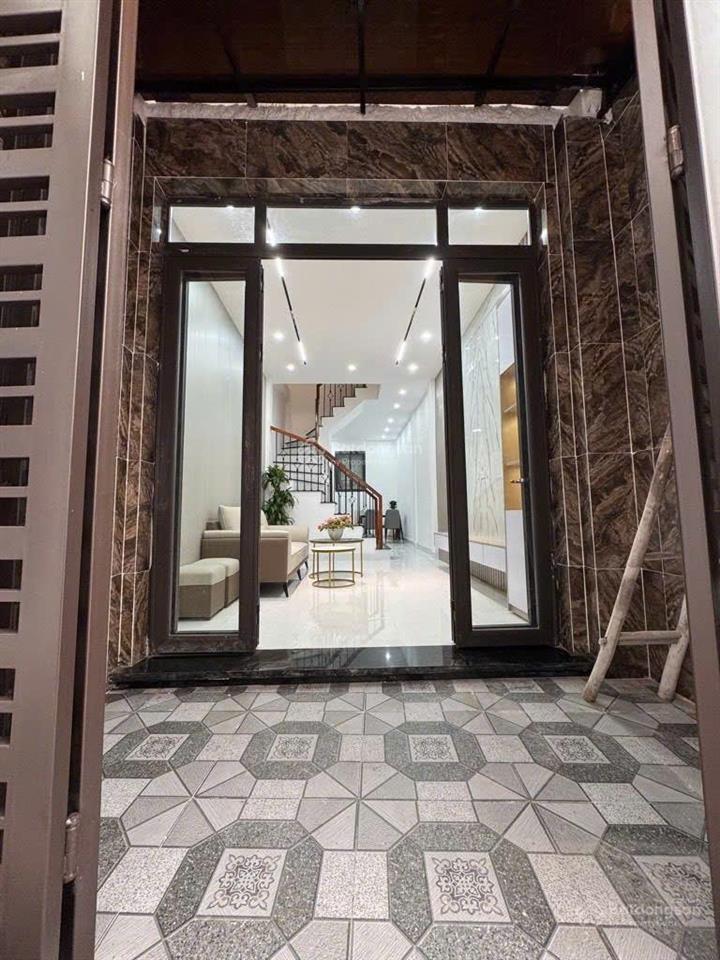Bán nhà kim giang, đại kim 38m2 x 5 tầng, full nội thất, 4pn, sổ đỏ chính chủ
