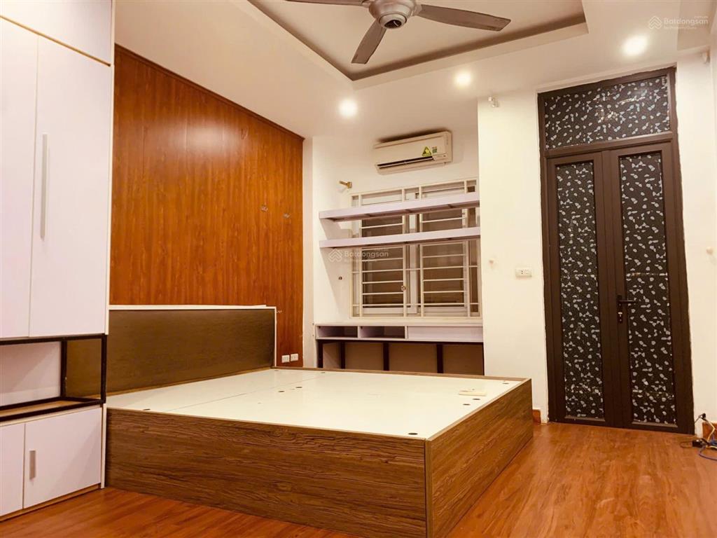 7,55 tỷ  bán nhà mỹ đình 6 tầng 30m2 mt 3,9m, sát phố, gần bến xe mỹ đình