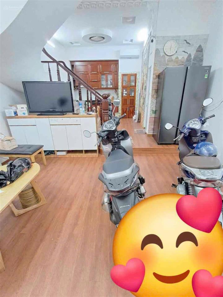 Bán nhà hai bà trưng 13.9 tỷ phố bạch mai 48m² mt 4.6m, ô tô đỗ cửa, ở ngay