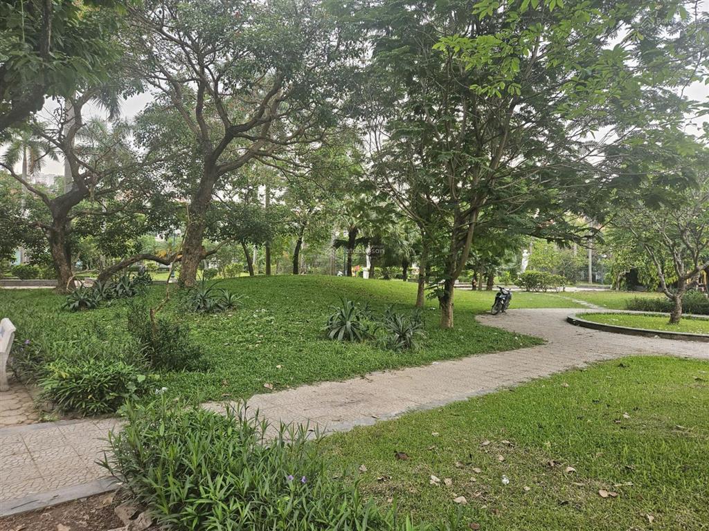Liền kề 100m2 view vườn hoa cực đẹp, giá 15.2 tỷ hợp lý nhất thị trường