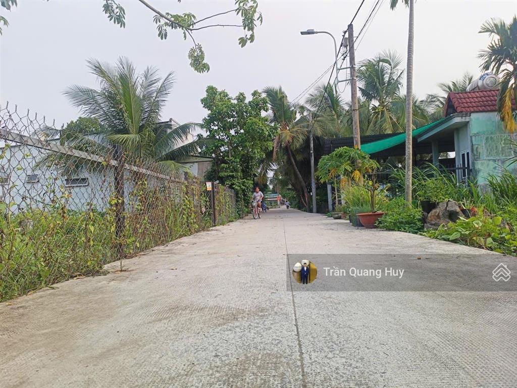 Bán đât nhị bình hóc môn 32x17.5m vuông vức tiện phân lô , xây biệt thự nhà xưởng giá rẻ 8.79 ty