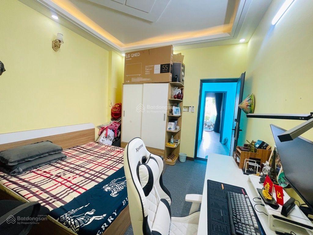 Hot quận 12 nhỉnh 5 tỷ hẻm ô tô  chỉ 83tr/m2  mặt tiền  3 tầng 3pn  sổ hồng công chứng ngay
