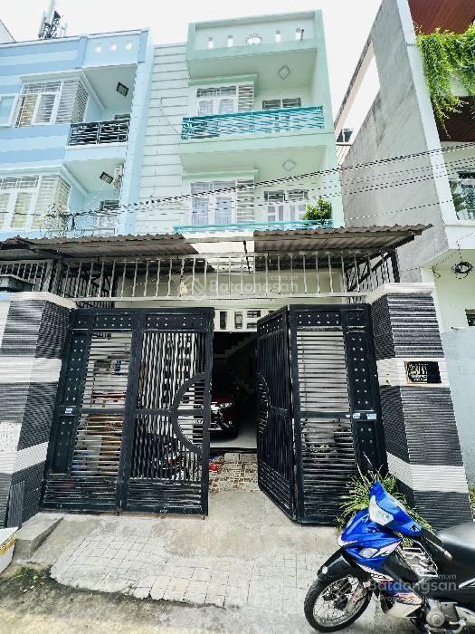 Hot quận 12 nhỉnh 5 tỷ  chỉ 71tr/m2  hẻm xe hơi  ngang 5.25m  3 tầng 4pn  tặng full nội thất