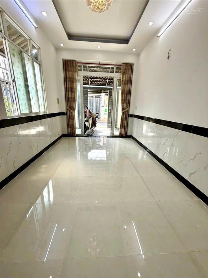 Hot quận 12 nhỉnh 4 tỷ  hẻm xe hơi  3 tầng kết cấu  sổ vuông full
