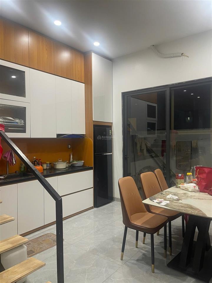 Chủ nhà cắt lỗ căn cọ xanh 56m2 full nội thất