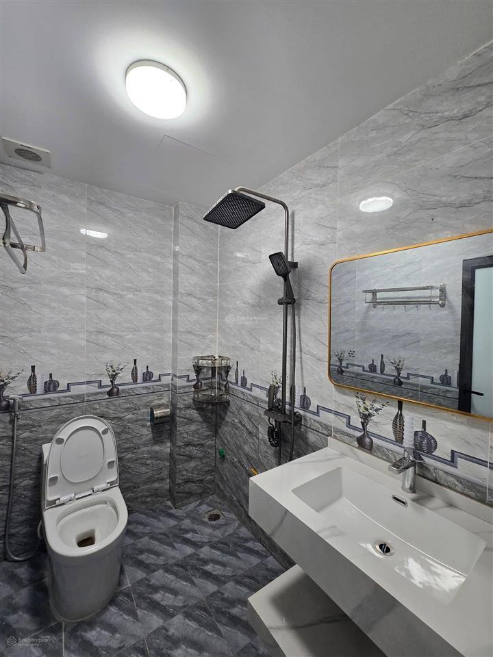 Bán nhà riêng tại kim giang, 4,7 tỷ, 25m2, 3pn, 3wc, 5 tầng