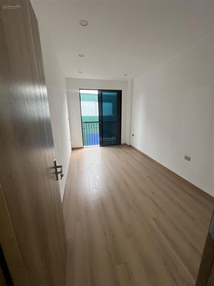 Nhà đẹp ngọc hồi  40m2  4 tầng  sđcc