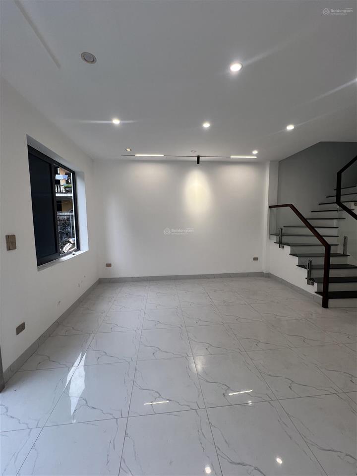 Nhà đẹp ngọc hồi  40m2  4 tầng  sđcc