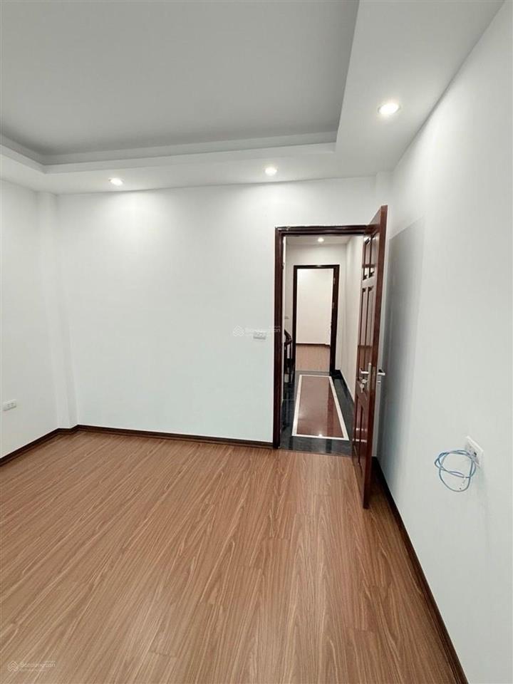 Nhà mới ngọc hồi  36m2/42m2  5 tầng  sđcc