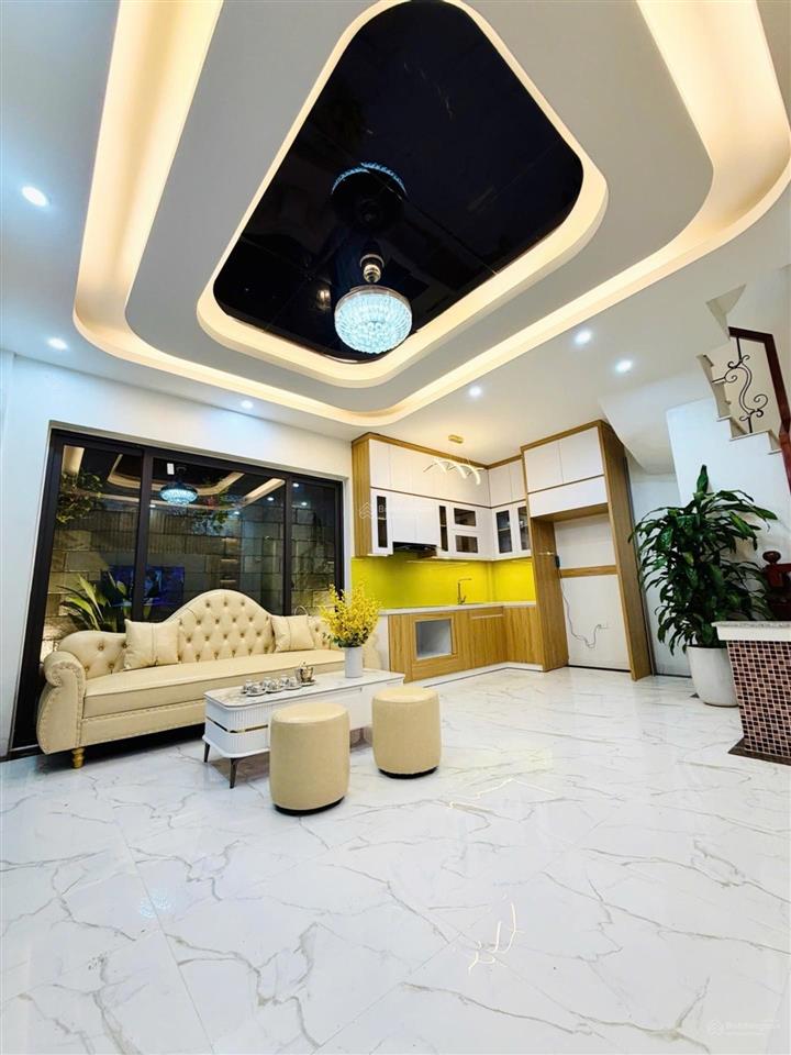 Nhà định công tt quận hoàng mai  35m  5 tầng  sđcc  tc 8 tỷ