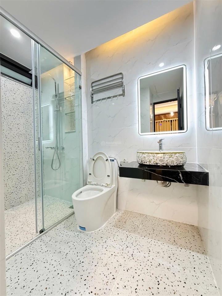 Nhà định công tt quận hoàng mai  35m  5 tầng  sđcc  tc 8 tỷ