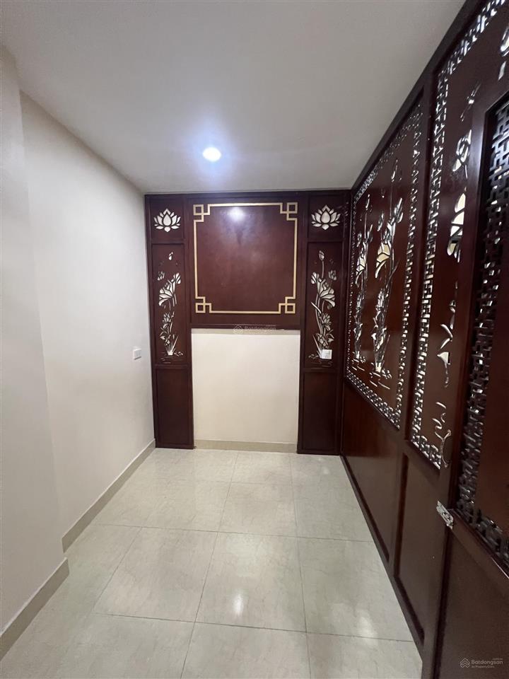 Bán nhà riêng tt tứ hiệp, cổ điển  diện tích 35m  6 tầng  ô tô đỗ cửa  sđcc giá 6.9 tỷ